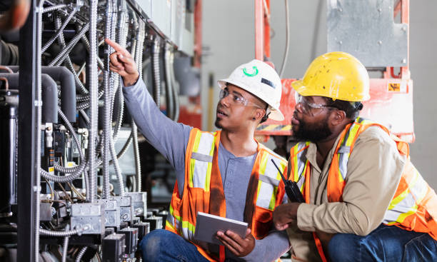 Best Affordable Electrician  in Mustang Ridge, TX